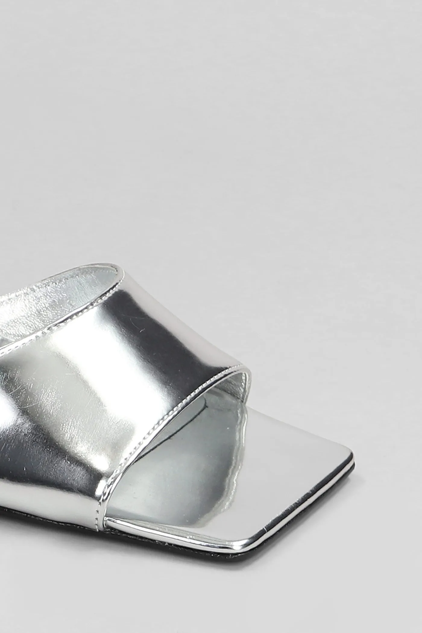 Abbie Sculpt Slipper-Mule in silver leather