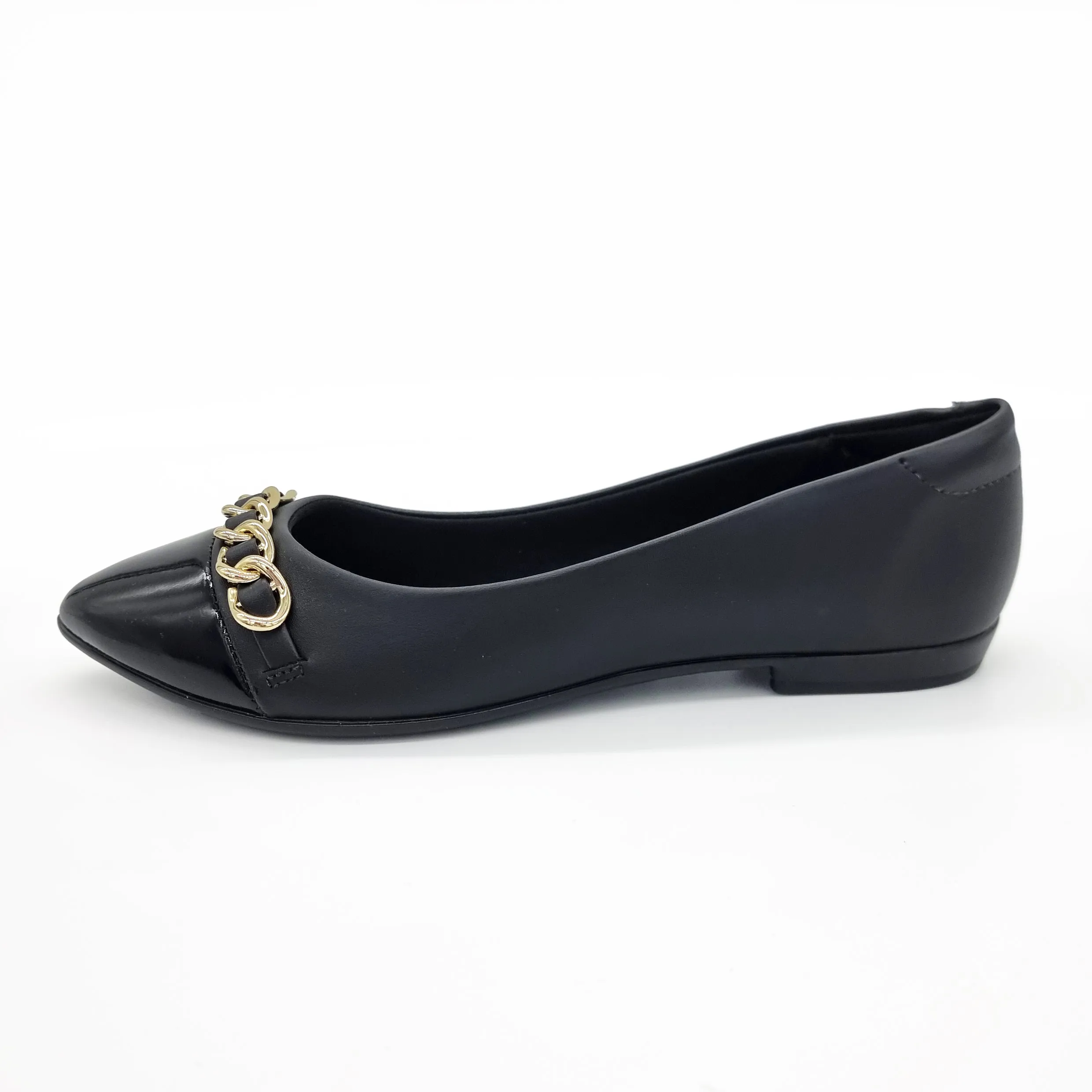 Beira Rio 4136-1106 Pointy Toe Flat in Black