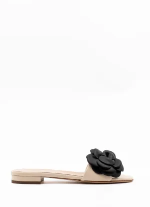 Camelia mules in beige leather