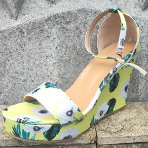 Color Matching Floral Cloth Fashion Sexy Running Platform Catwalk Slope Heel Sandals Large Size