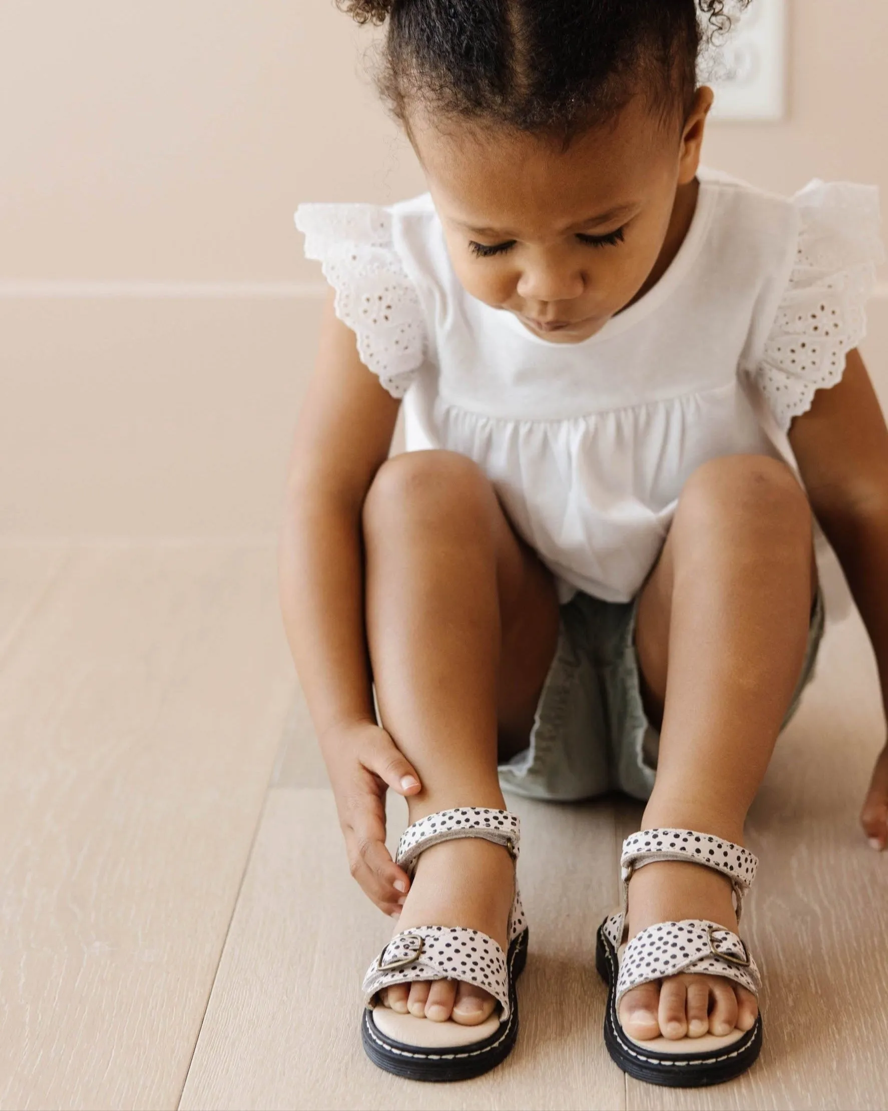 Dottie - Lug Sole Sandal