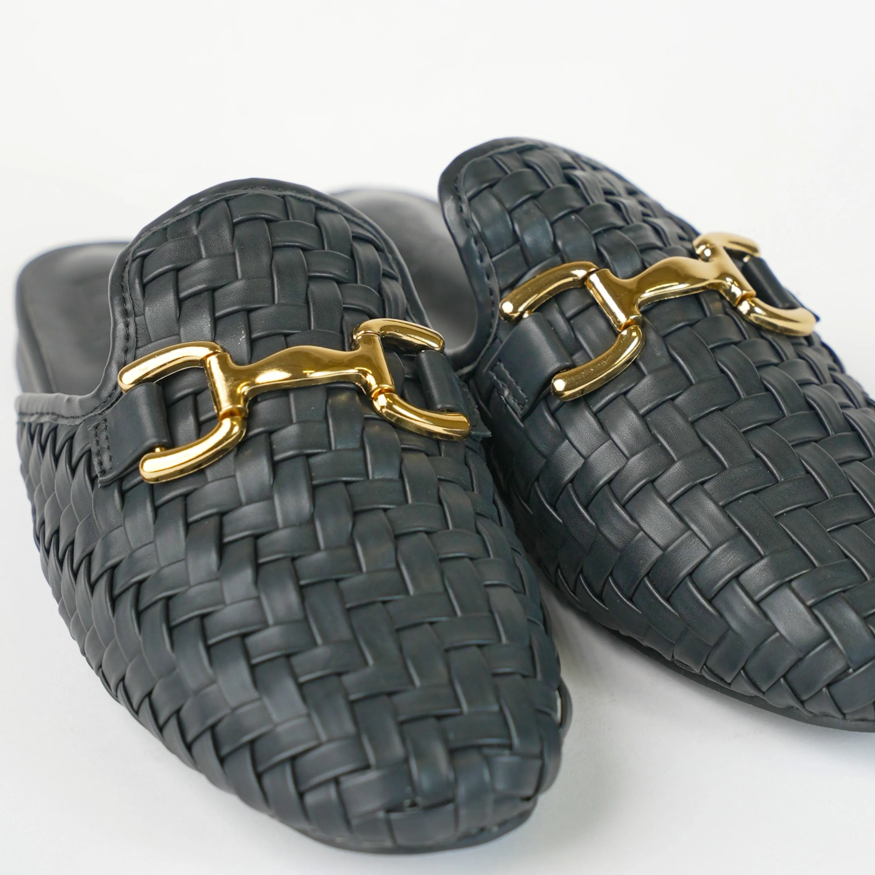 Flat Mule