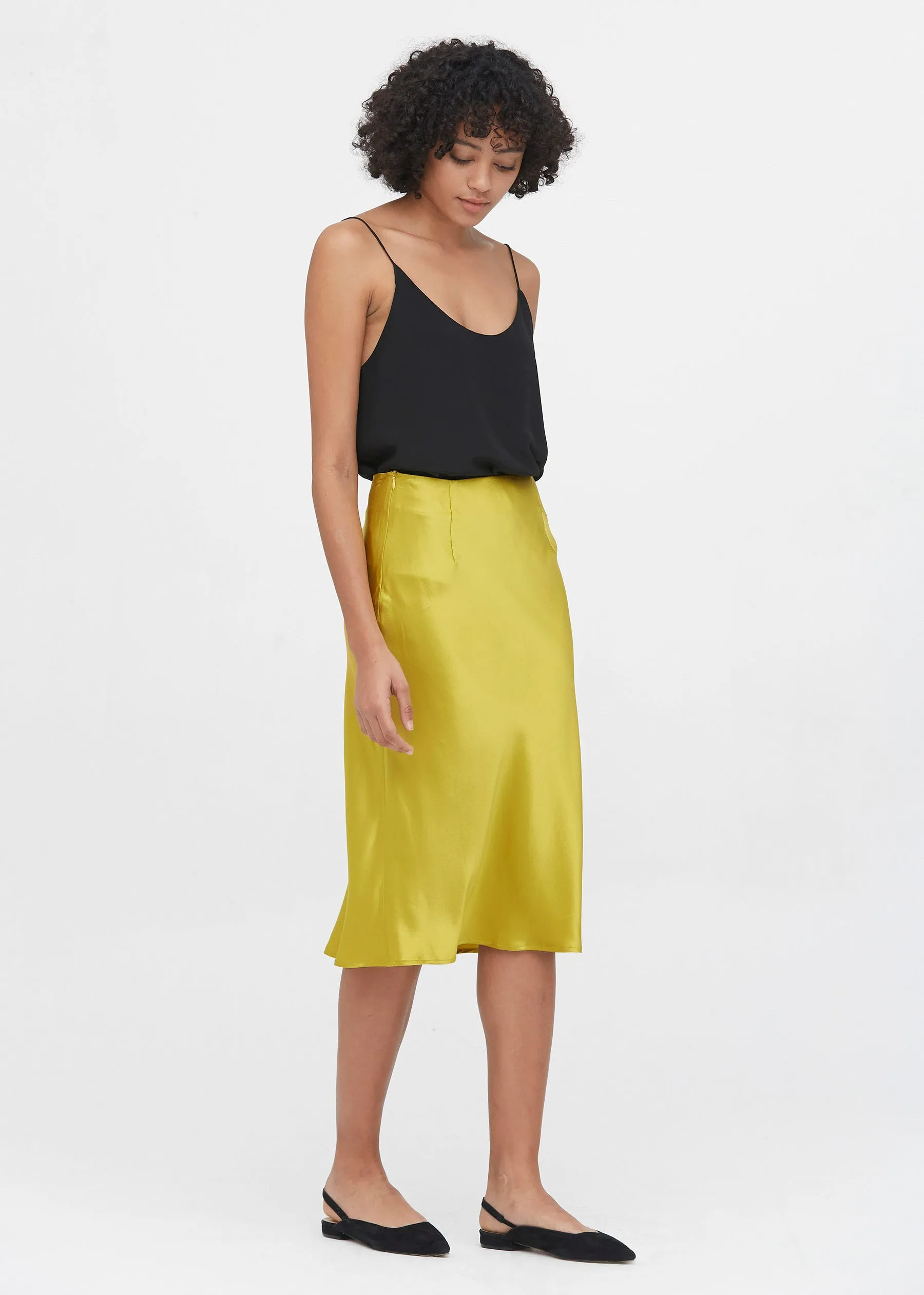 Knee-Length Hips-Wrapped Silk Skirt