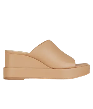 Marit Wedge in Nocciola