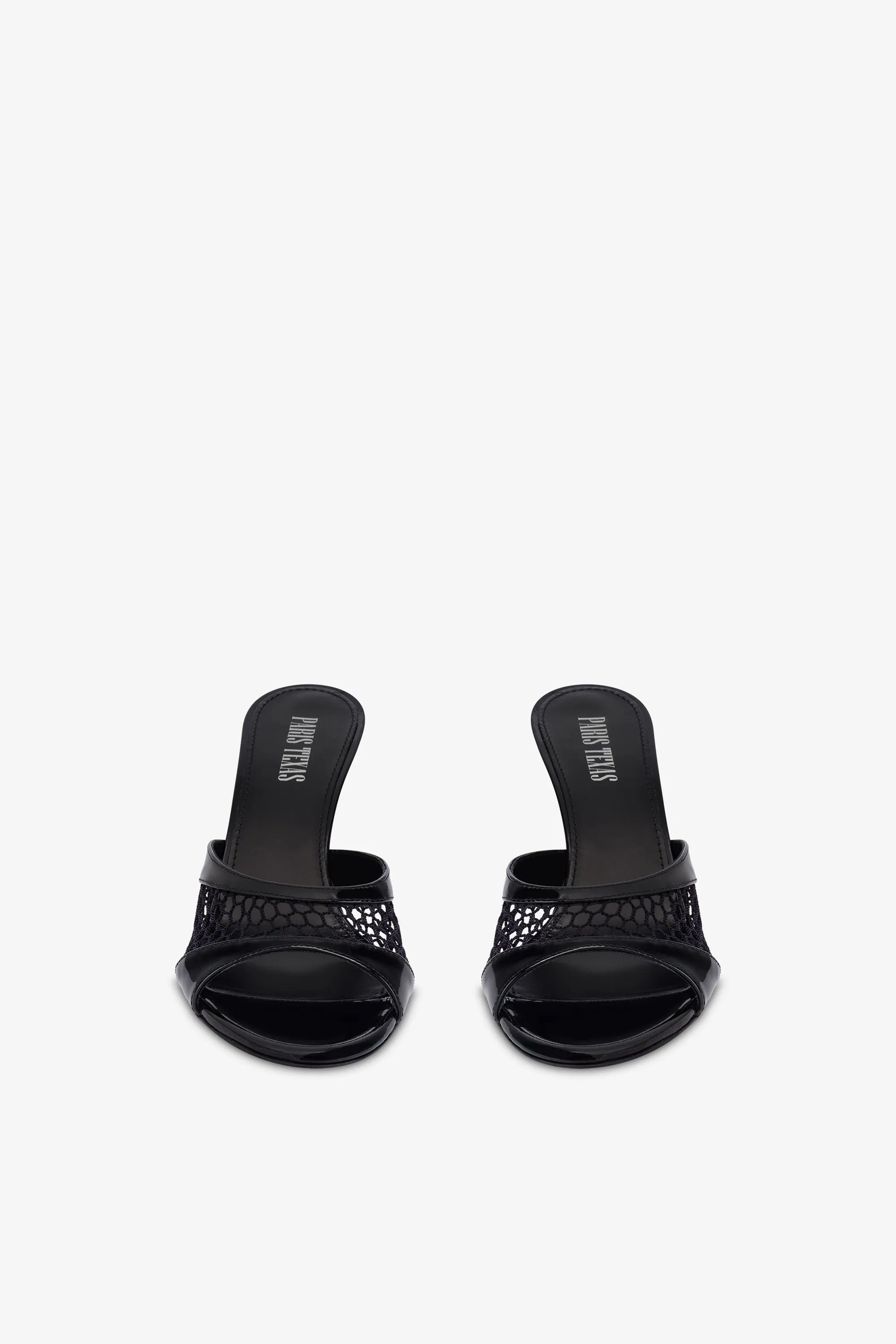 Mules in black mesh and patent leather