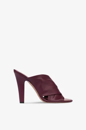 Mules in rouge noir leather