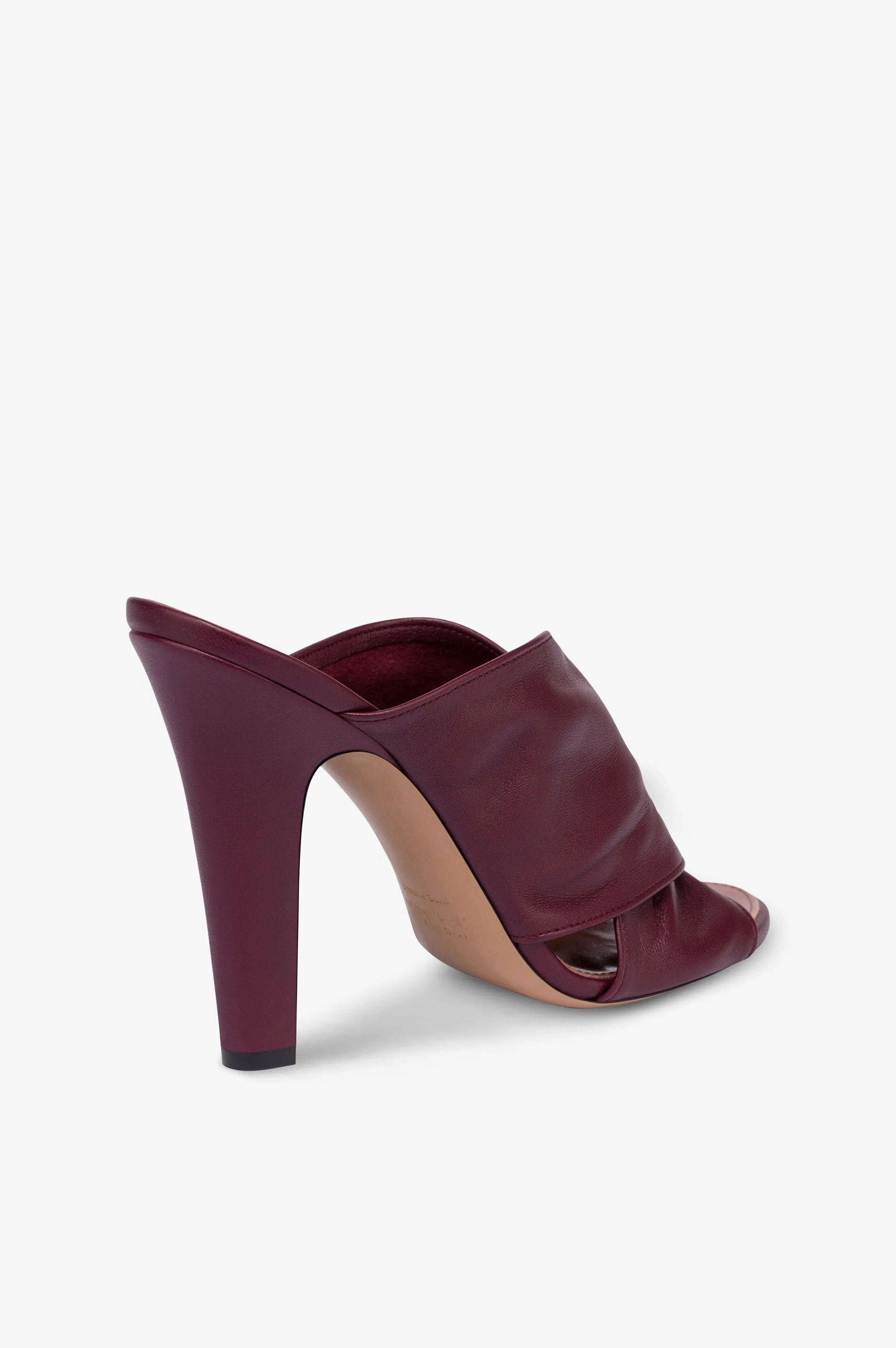 Mules in rouge noir leather