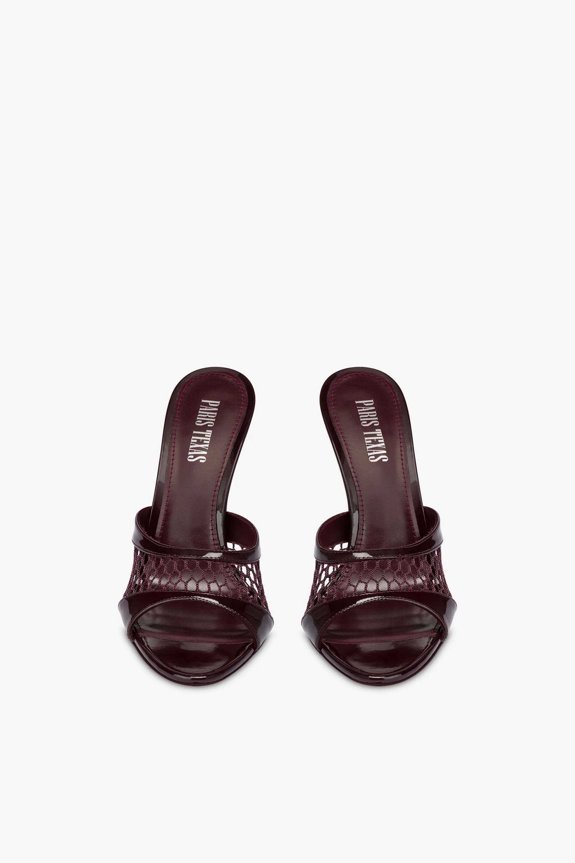Mules in rouge noir mesh and patent leather