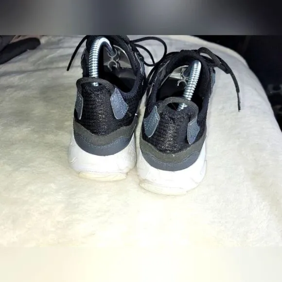 Nike React Live GS Running Trainers, kid's sz 4.5. Black &amp; white.