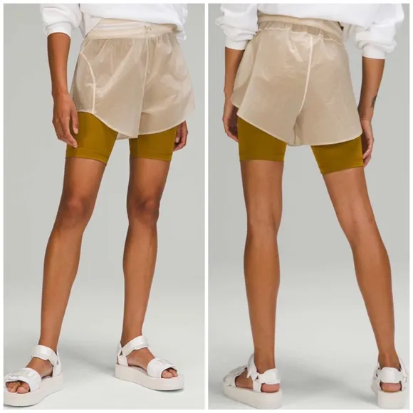 NWT Lululemon Step Out High Rise Short 3&quot; in White Opal w/FREE BAG! [1059]