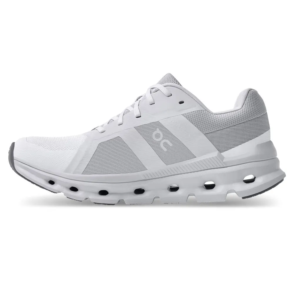 On Running Cloudrunner Trainingsschuhe für Damen in weiter Passform