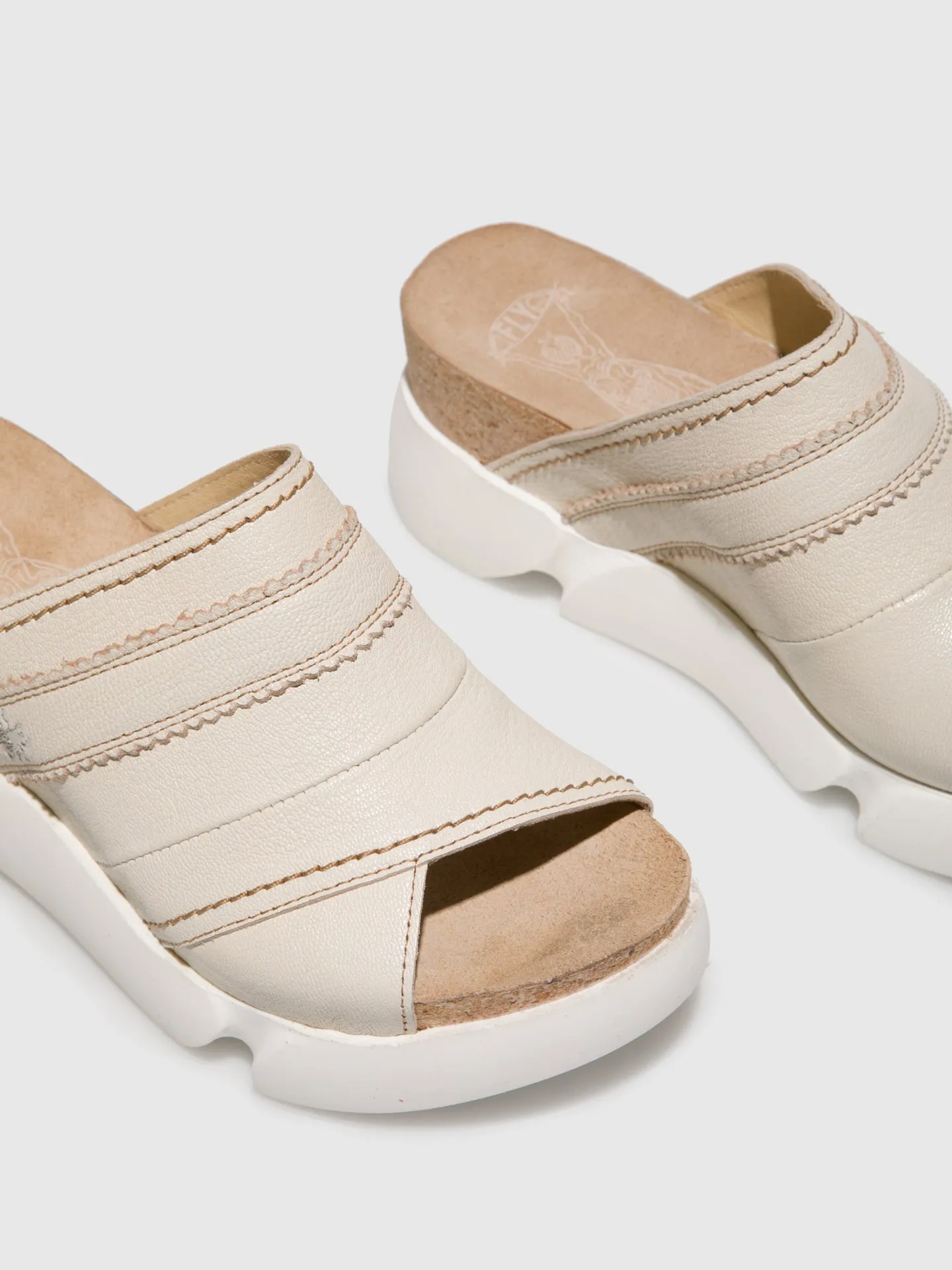 Open Toe Mules SUZE582FLY White