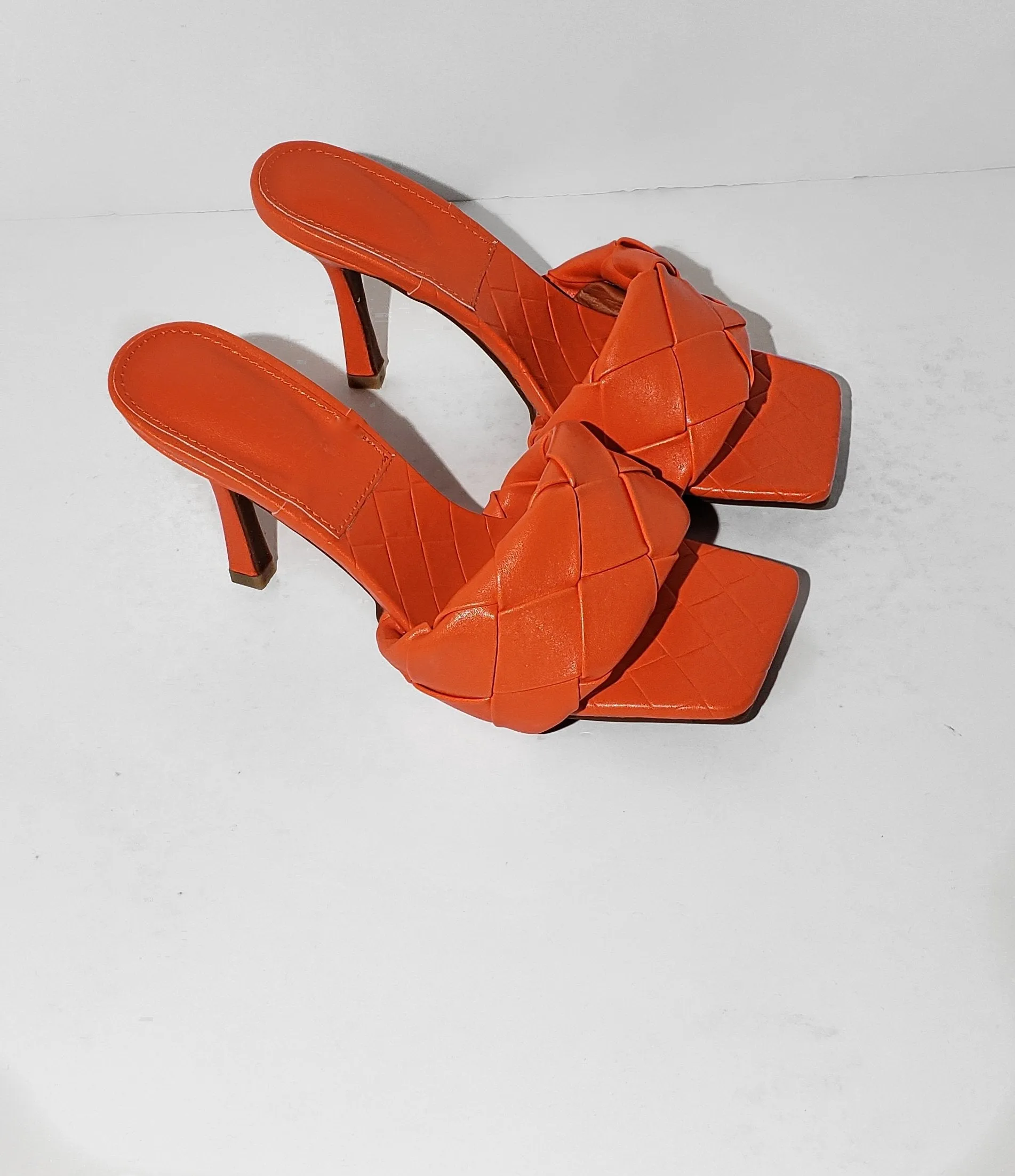 PEGGY (Orange)