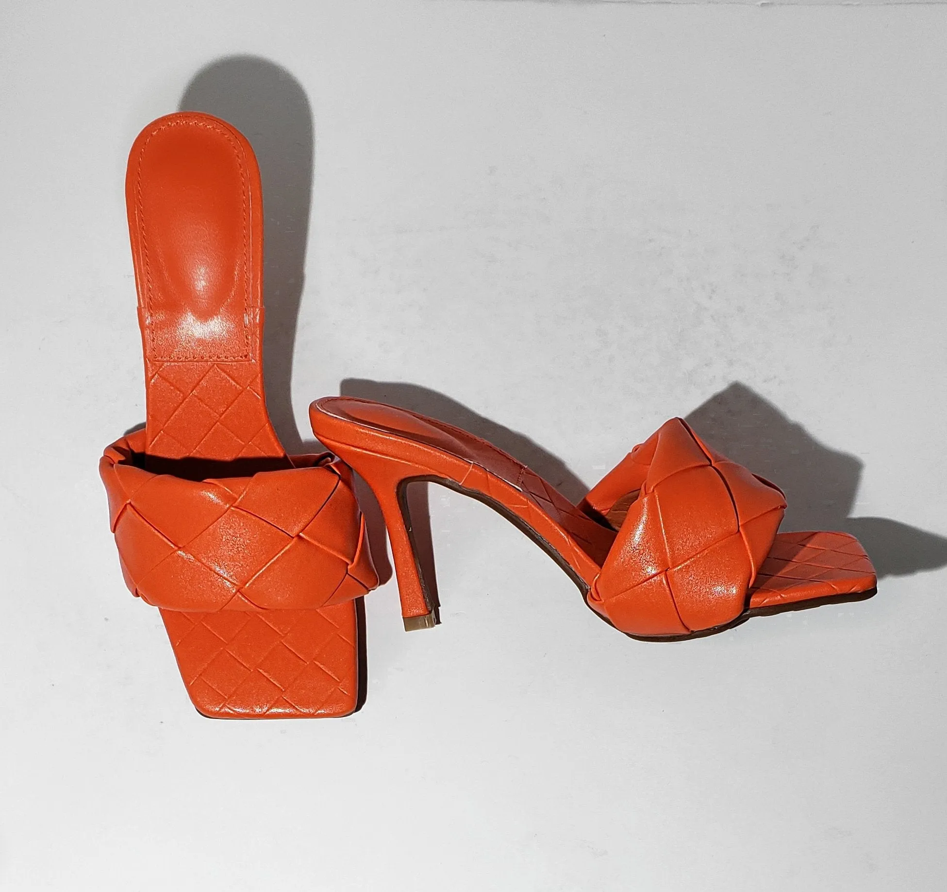 PEGGY (Orange)