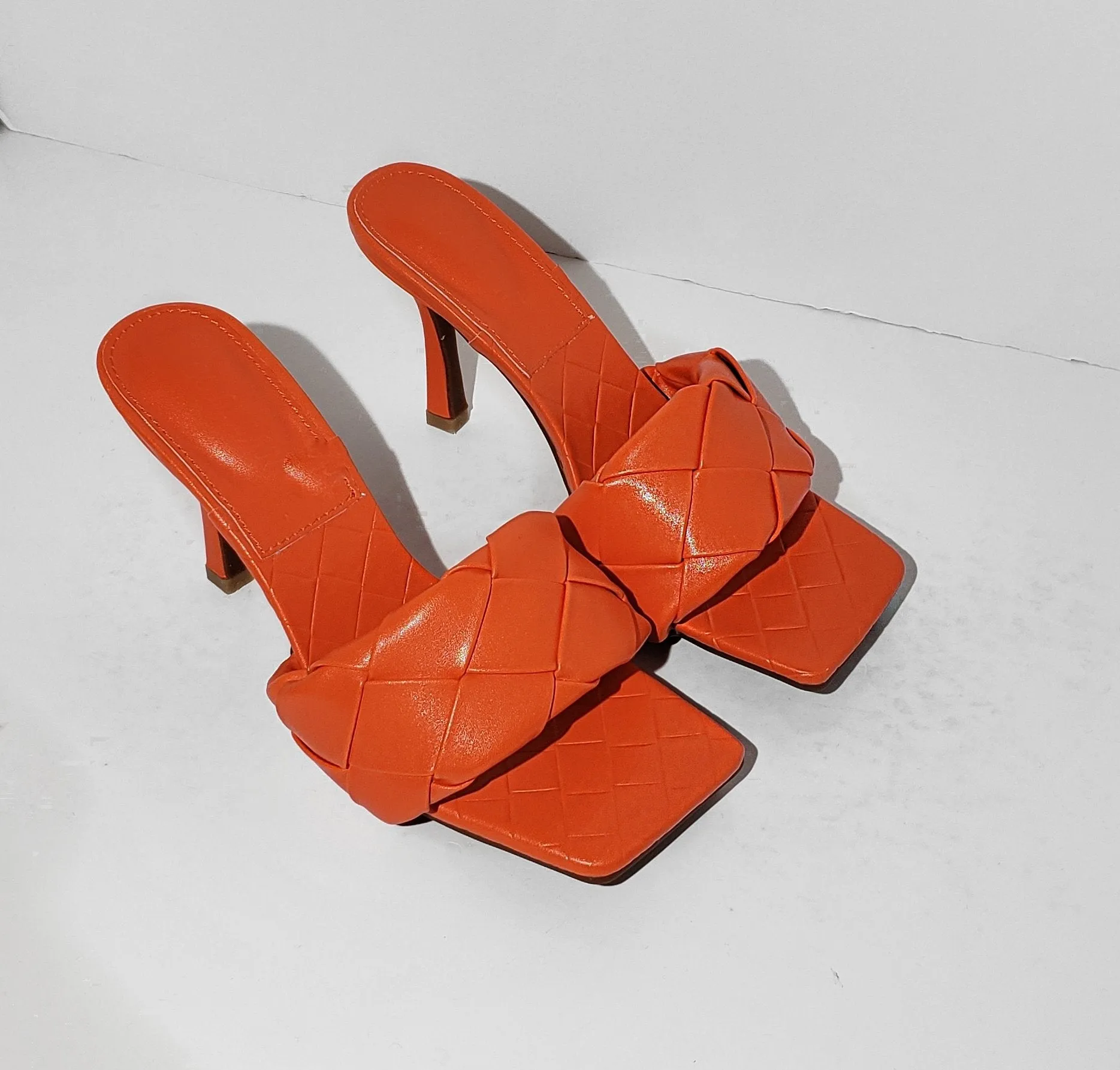 PEGGY (Orange)