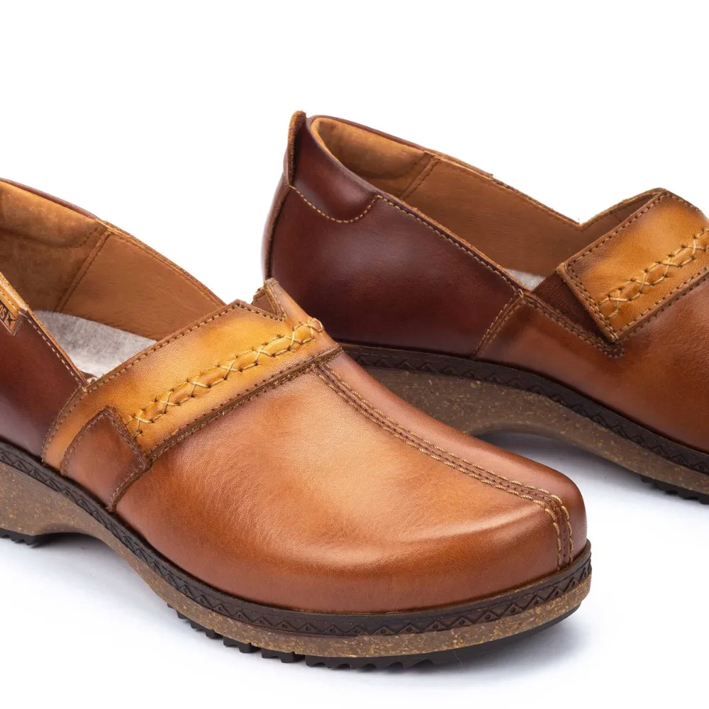 Pikolinos Granada 3627C1 Brandy Leather Clog (Women's)