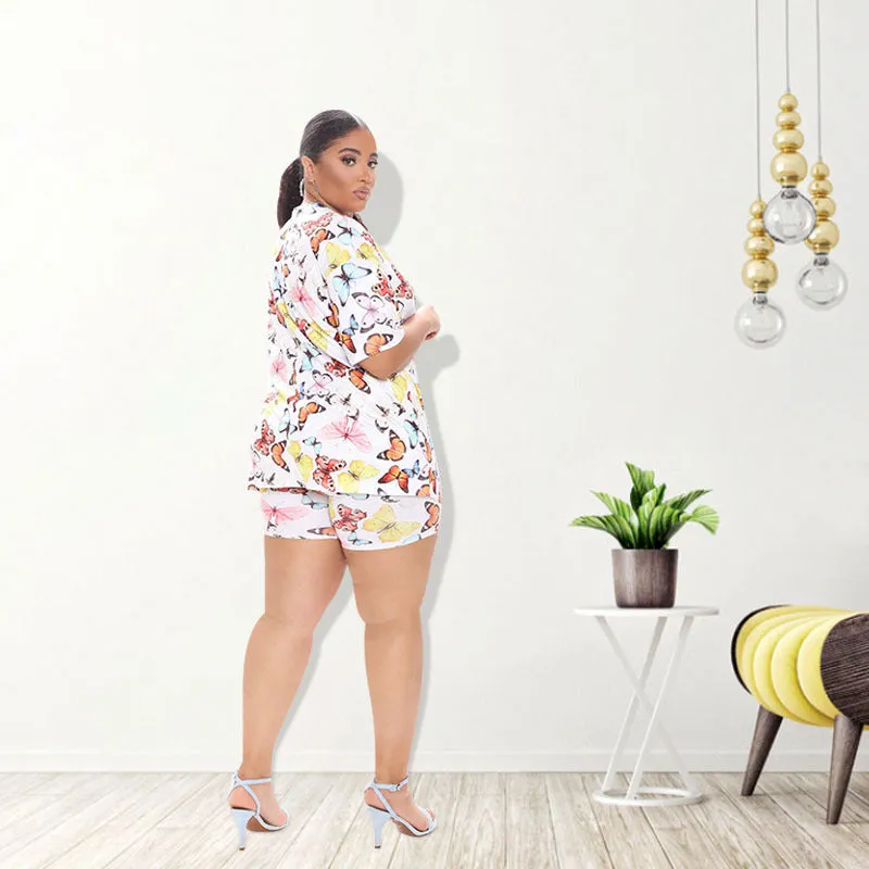 Playful Butterfly Print Relaxed-Fit T-Shirt and Shorts Two-Piece Set