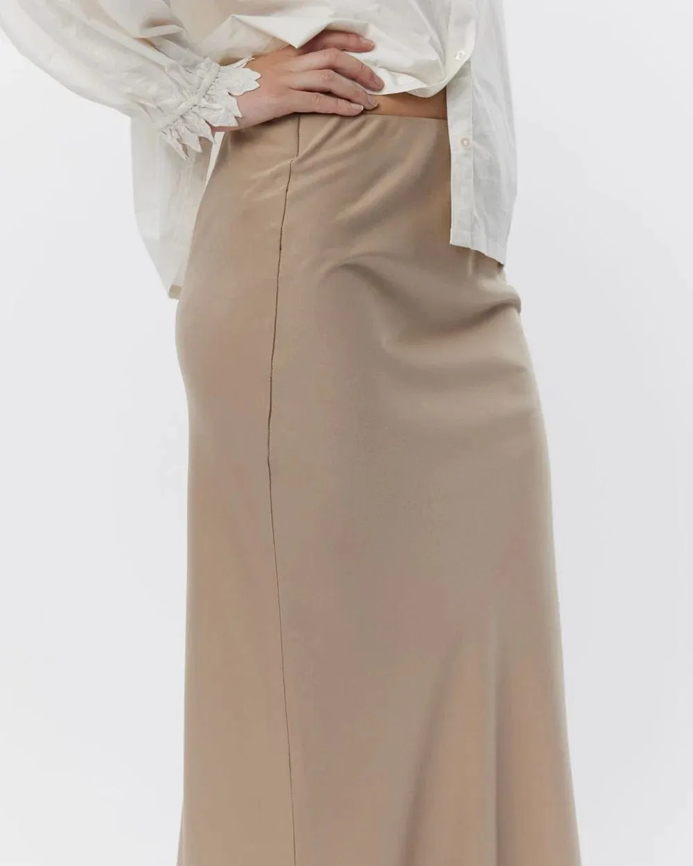 Satin skirt - Sand - S2452102 - Sofie Schnoor