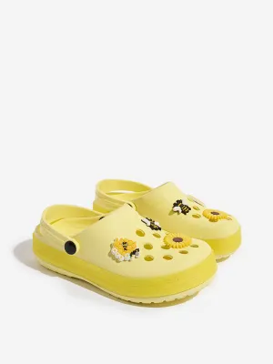Yellow Yellow Applique-Detailed Clog